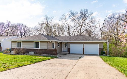 1055 S Wildwood Dr, Mt. Zion, IL, 62549-1052 | Card Image