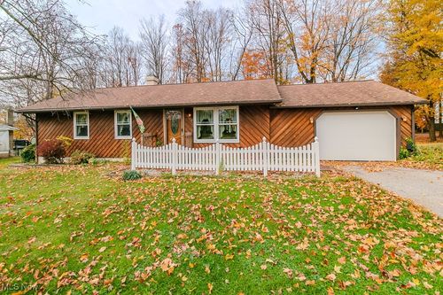 14674 Elmar Blvd, Burton, OH, 44021-9503 | Card Image