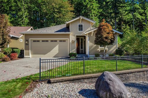 14721 Knoll Park Ct E, Bonney Lake, WA, 98391-9641 | Card Image