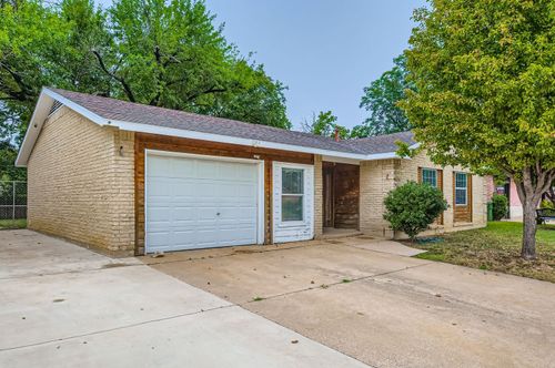 1405 Carla Ave, Arlington, TX, 76014-1406 | Card Image