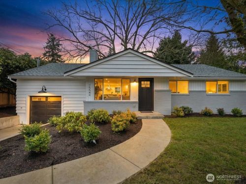 15544 30th Ave Ne, Shoreline, WA, 98155-6525 | Card Image