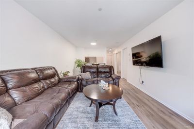 306 - 1190 Eastwood St, Condo with 1 bedrooms, 1 bathrooms and 1 parking in Coquitlam BC | Image 3