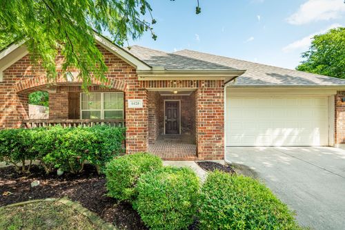 8428 Sonnet Dr, Mckinney, TX, 75071-4724 | Card Image