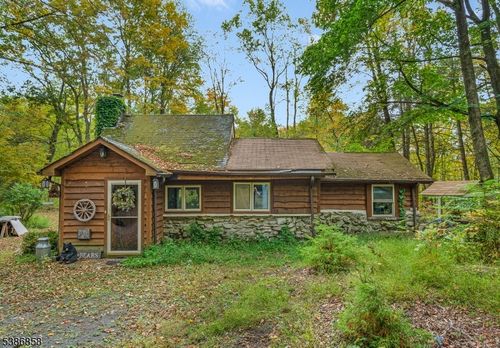 33 Silver Lake Rd, Hardyston, NJ, 07460-1400 | Card Image