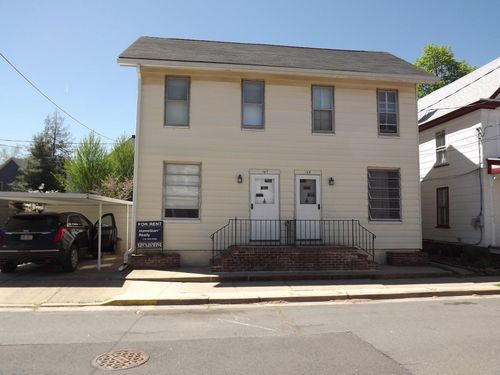 167 George St, Lambertville, NJ, 08530-1613 | Card Image