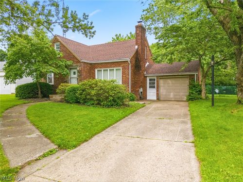 3312 Yale Ave Nw, Canton, OH, 44709-3054 | Card Image