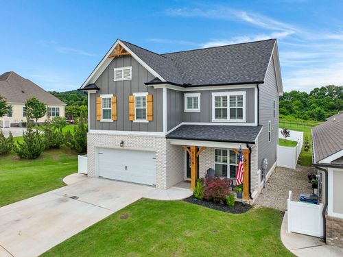 8740 Seven Lakes Dr, Ooltewah, TN, 37363-4957 | Card Image