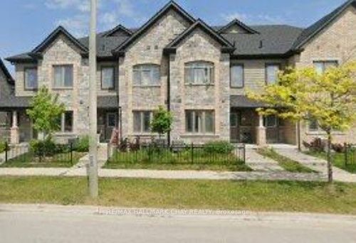 63 Batteaux Street, Barrie, ON, L4M0K6 | Card Image