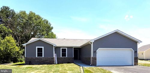 82-100 Fairfax Ln, Dover, DE, 19901-5015 | Card Image