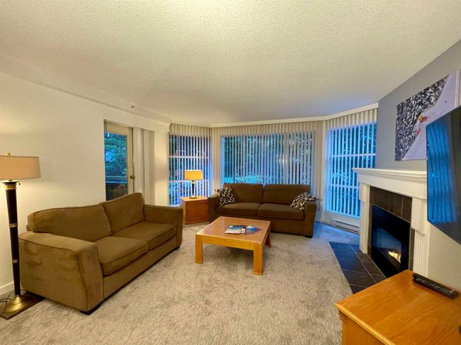 420 - 4910 Spearhead Place, Condo with 2 bedrooms, 2 bathrooms and 1 parking in Whistler BC | Image 9