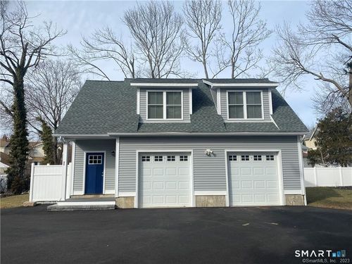 c-8 Svea Ave, Branford, CT, 06405-4077 | Card Image