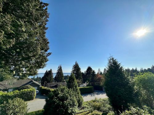1215 Nepal Cres, West Vancouver, BC, V7T2H4 | Card Image