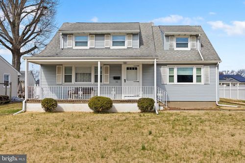 32 Hartman Dr, Hamilton, NJ, 08690-2032 | Card Image
