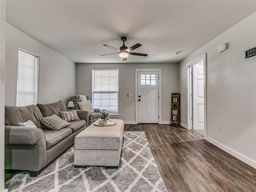 1214 E Harrison Ave, Guthrie, OK, 73044-5412 | Card Image