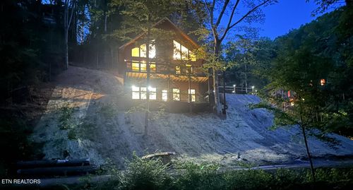 866 Cabin Creek Way, Sevierville, TN, 37862 | Card Image