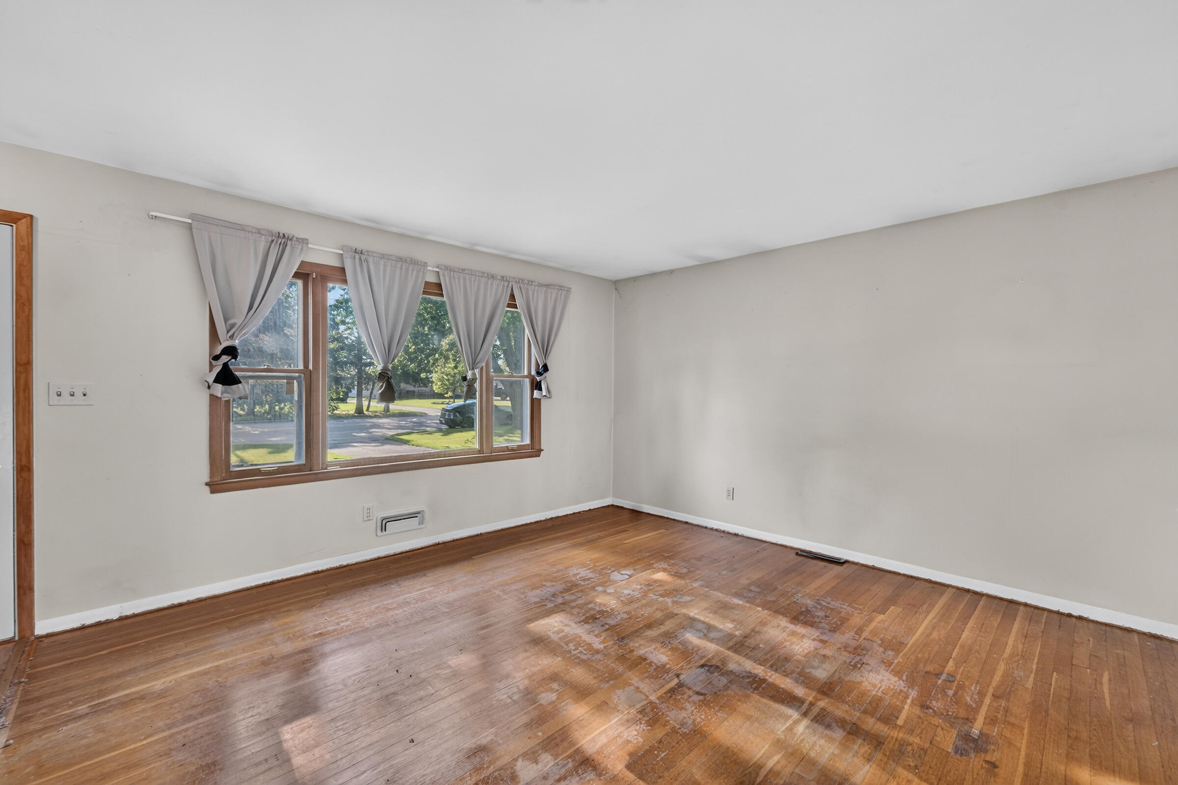 Residential in Caledonia 3