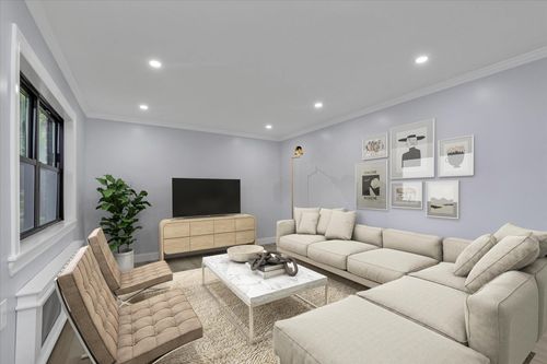 a1-22048 75th Ave, Oakland Gardens, NY, 11364-3043 | Card Image