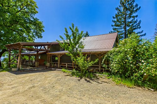 673 Thunderboldt Ranch Rd, Zenia, CA, 95595-9632 | Card Image