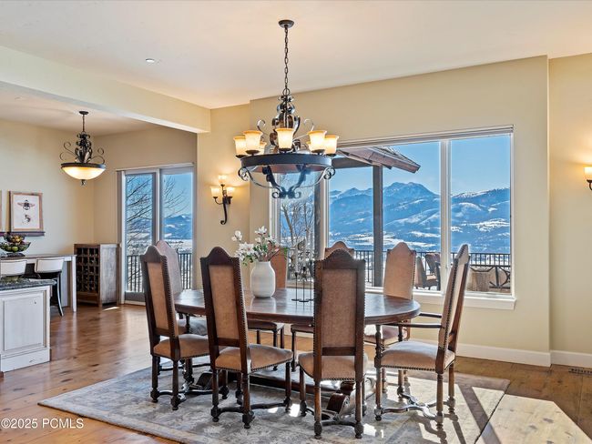 5932 E Big Horn Pkwy, Home with 7 bedrooms, 6 bathrooms and null parking in Eden UT | Image 7