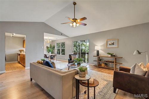 apt-d-10903 Village Grove Dr, Saint Louis, MO, 63123-5988 | Card Image