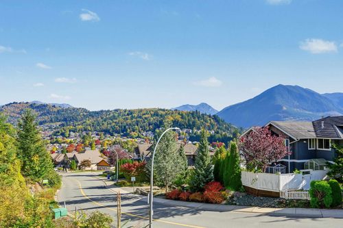 45989 Weeden Dr, Chilliwack, BC, V2R5X2 | Card Image