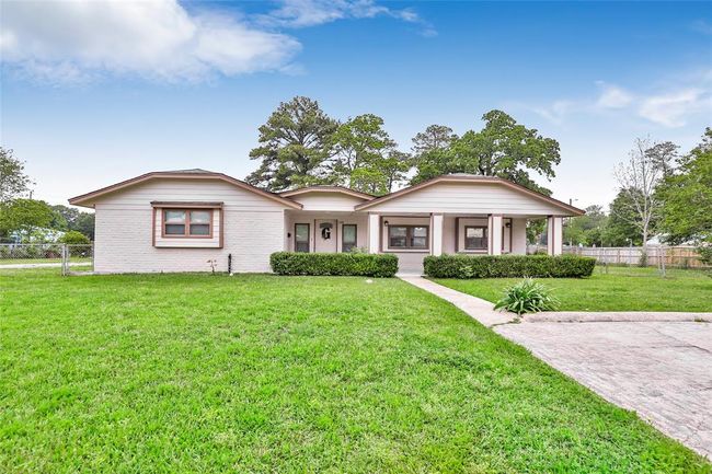 128 Legend Ln, House other with 3 bedrooms, 2 bathrooms and null parking in Livingston TX | Image 4