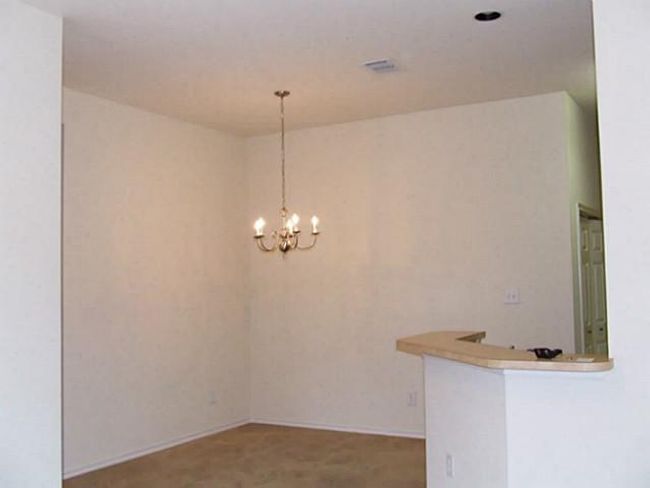 422 Blake Ln, Home with 3 bedrooms, 2 bathrooms and null parking in Midlothian TX | Image 4