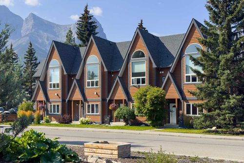 3-601 4 Street, Canmore, AB, T1W2G7 | Card Image