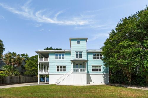 15 42nd Ave, Isle of Palms, SC, 29451-2644 | Card Image