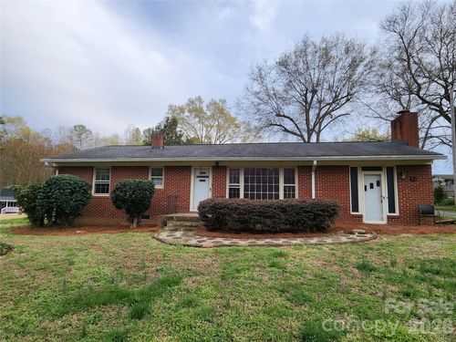 217 Saint John St, Dallas, NC, 28034-9763 | Card Image