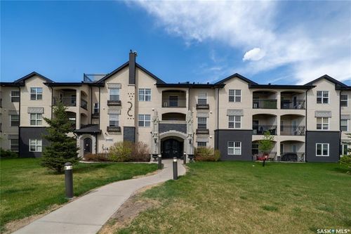 220-1545 Neville Dr, Regina, SK, S4Z0A7 | Card Image