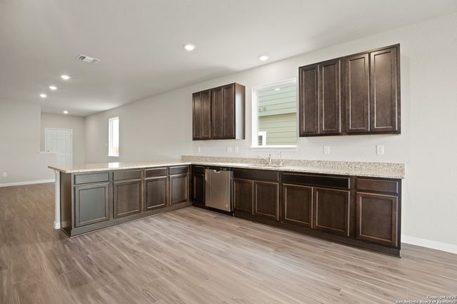8822 Black Oak Dr, House other with 4 bedrooms, 3 bathrooms and null parking in Elmendorf TX | Image 4