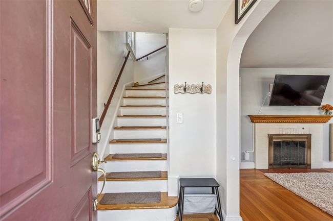 244 Summer St, House other with 3 bedrooms, 2 bathrooms and 6 parking in Cranston RI | Image 9
