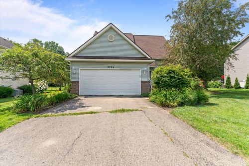 9594 N Bass Ct, Pinckney, MI, 48169-8227 | Card Image