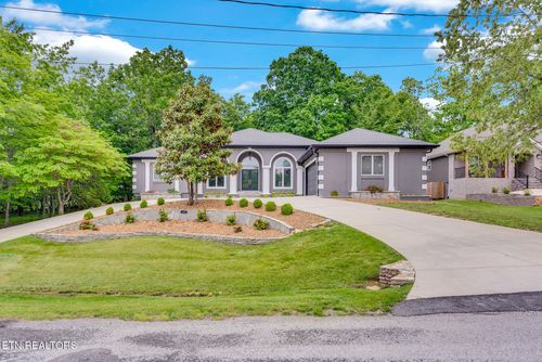 127 Motthaven Dr, Crossville, TN, 38558-2678 | Card Image
