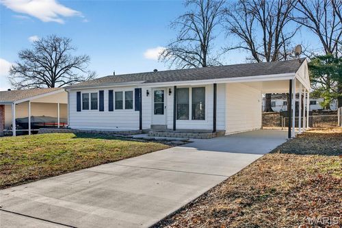 2837 Briarcote Ln, Maryland Heights, MO, 63043-1705 | Card Image