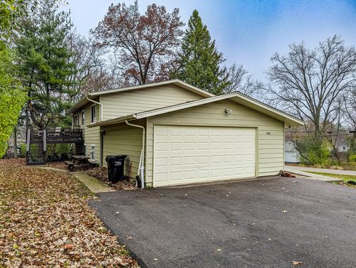 8616 Hickory Ave, Crystal Lake, IL, 60014-6816 | Card Image