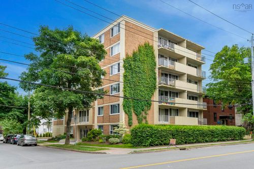 305-990 Mclean St, Halifax, NS, B3H2V1 | Card Image