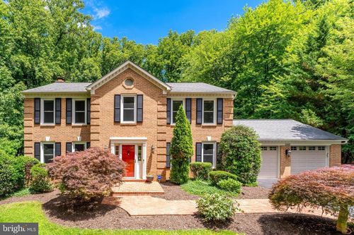 11618 Holly Briar Ln, GREAT FALLS, VA, 22066-1328 | Card Image