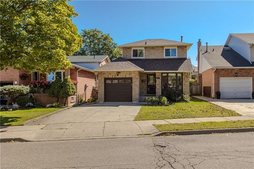 14 Ellington Avenue, Stoney Creek, ON, L8E4E9 | Card Image