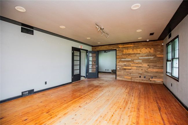 706 S Main St, Home with 0 bedrooms, 0 bathrooms and 10 parking in Cave Springs AR | Image 12