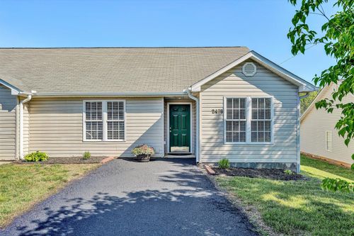 2478 Tuckawana Cir Nw, Roanoke, VA, 24017 | Card Image