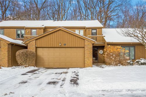 86 Great Wood Cir, Fairport, NY, 14450-2702 | Card Image