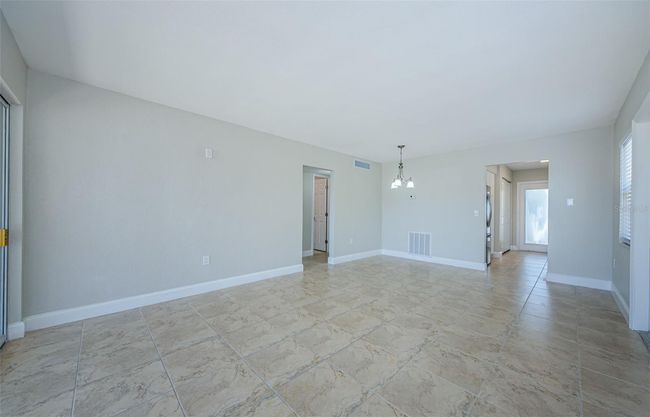 APT-11 - 2186 Edythe Dr, Condo with 2 bedrooms, 1 bathrooms and null parking in DUNEDIN FL | Image 19