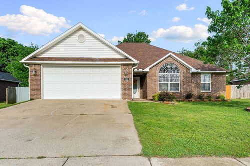 645 Lynn Dr, Pea Ridge, AR, 72751-2734 | Card Image