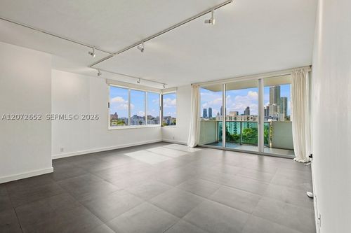815-1200 West Ave, Miami Beach, FL, 33139-4317 | Card Image