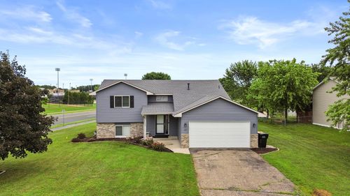 137 Hickory Ln E, Shakopee, MN, 55379-8023 | Card Image