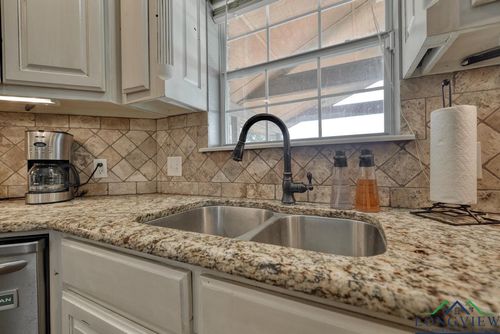 504 Lilly Ln, Bullard, TX, 75757-5606 | Card Image