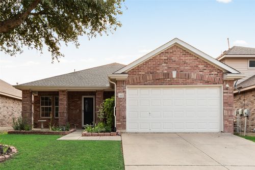 15641 Wheelhorse Trl, Roanoke, TX, 76262-3395 | Card Image