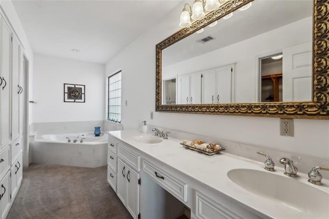 221 Kokomo Run, House other with 3 bedrooms, 2 bathrooms and 2 parking in Pointblank TX | Image 18